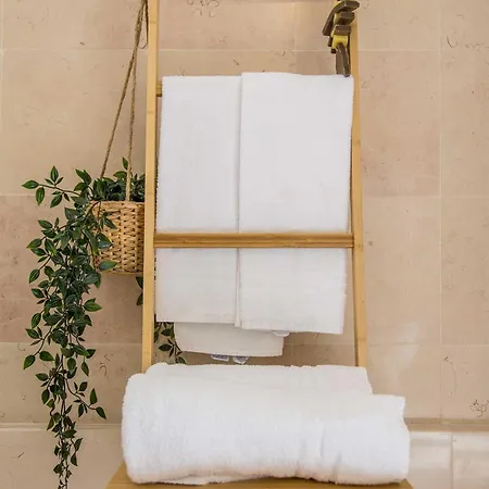 Porto Maison D' Hotes בית הארחה